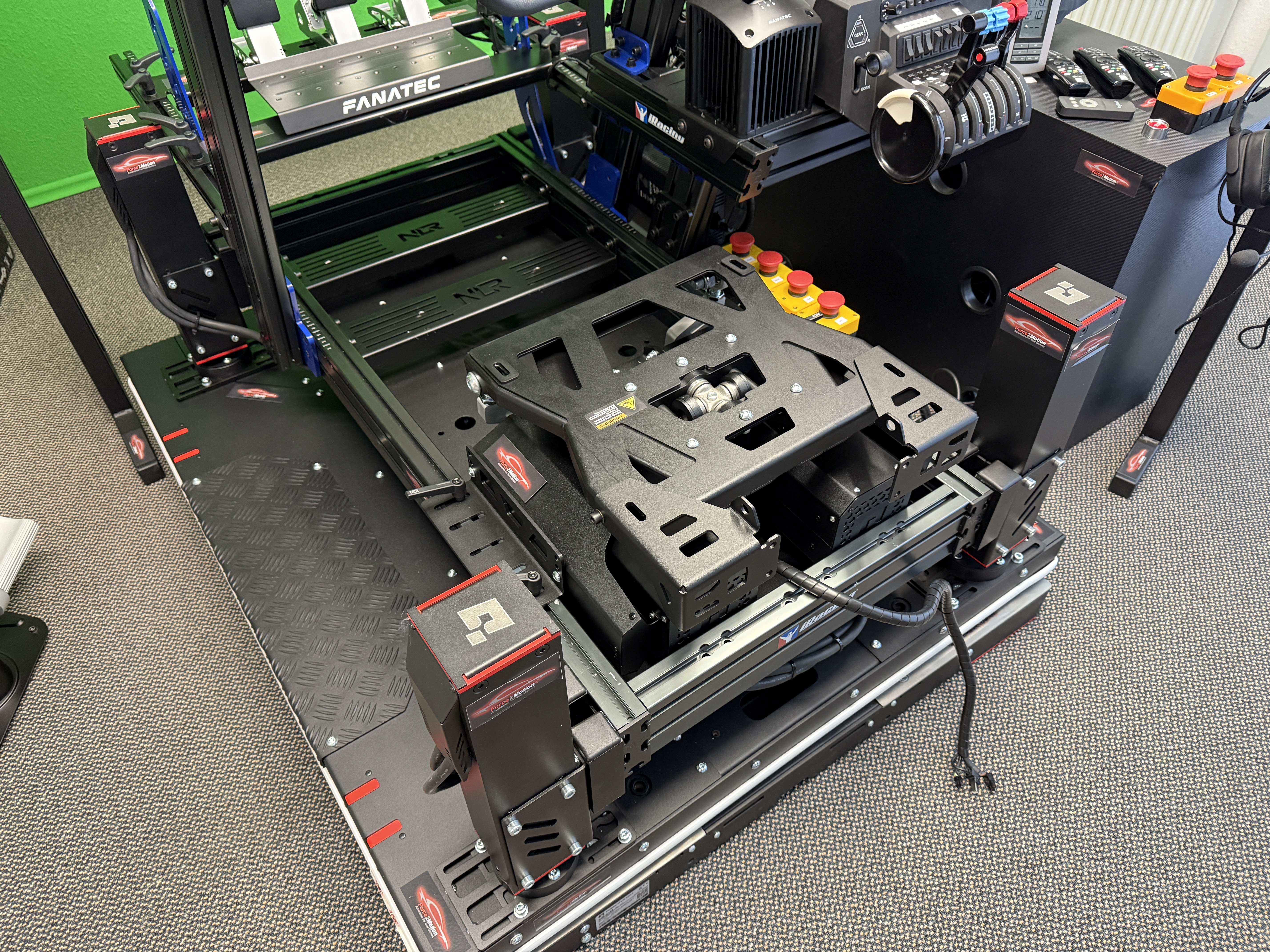 Force2Motion präsentiert den neue Qubic Systems H13 Challenger Seat-Mover